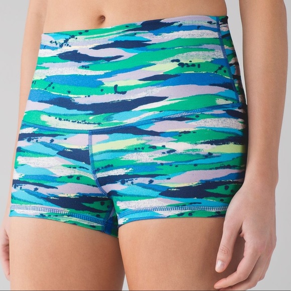 Lululemon Boogie Short - Picture 2 of 7